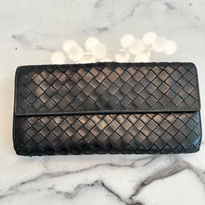 Bottega Veneta Intrecciato Leather Wallet in Classic Black
